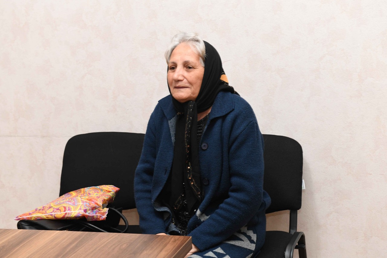Rövşən Rzayev vətəndaşların suallarını cavablandırıb - FOTOLAR